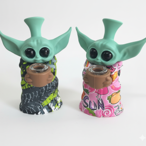 Pipa de silicona Baby Yoda Grogu con quemador de vidrio.