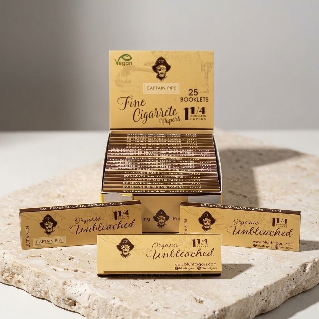 Cueros Papeles Captain Pipe Fino Vegan #9: librillos y caja exhibidora sobre piedra clara