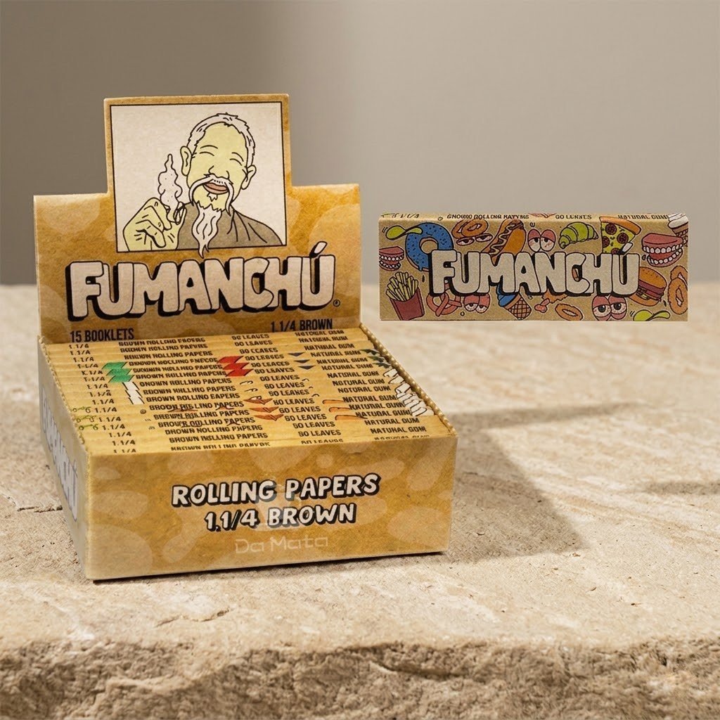 Cueros Papeles Fumanchu Brown #9: librillo y caja exhibidora sobre piedra clara
