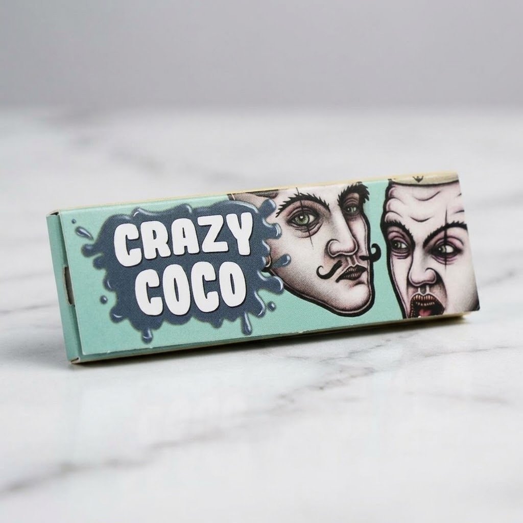Cueros Papeles Lion Rolling Circus Crazy Coco #9 sobre una superficie de mármol blanco