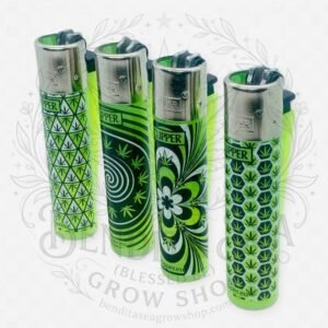 Encendedor Clipper Recargable x4: cuatro encendedores verdes, sobre fondo blanco
