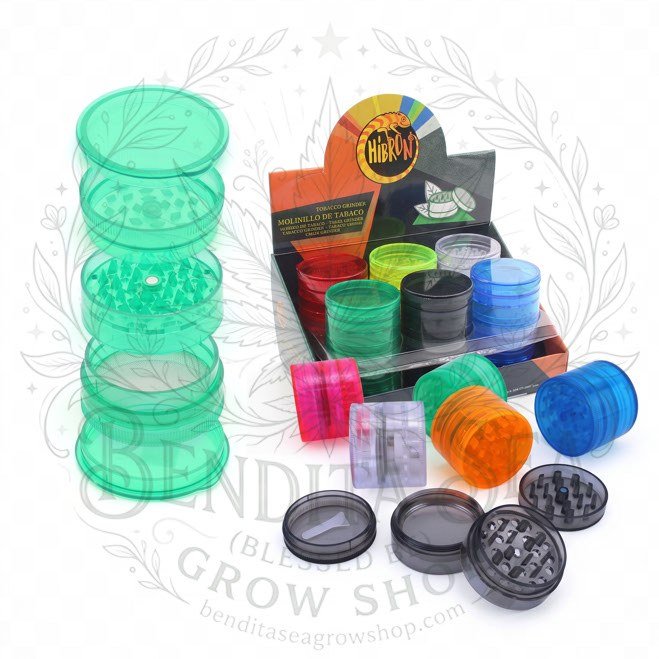 Grinder Grande Plástico: grinder de varios pisos y caja exhibidora, sobre fondo blanco