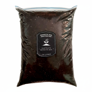 Bolsa de 10 litros de sustrato profesional para plantas listo para usar.